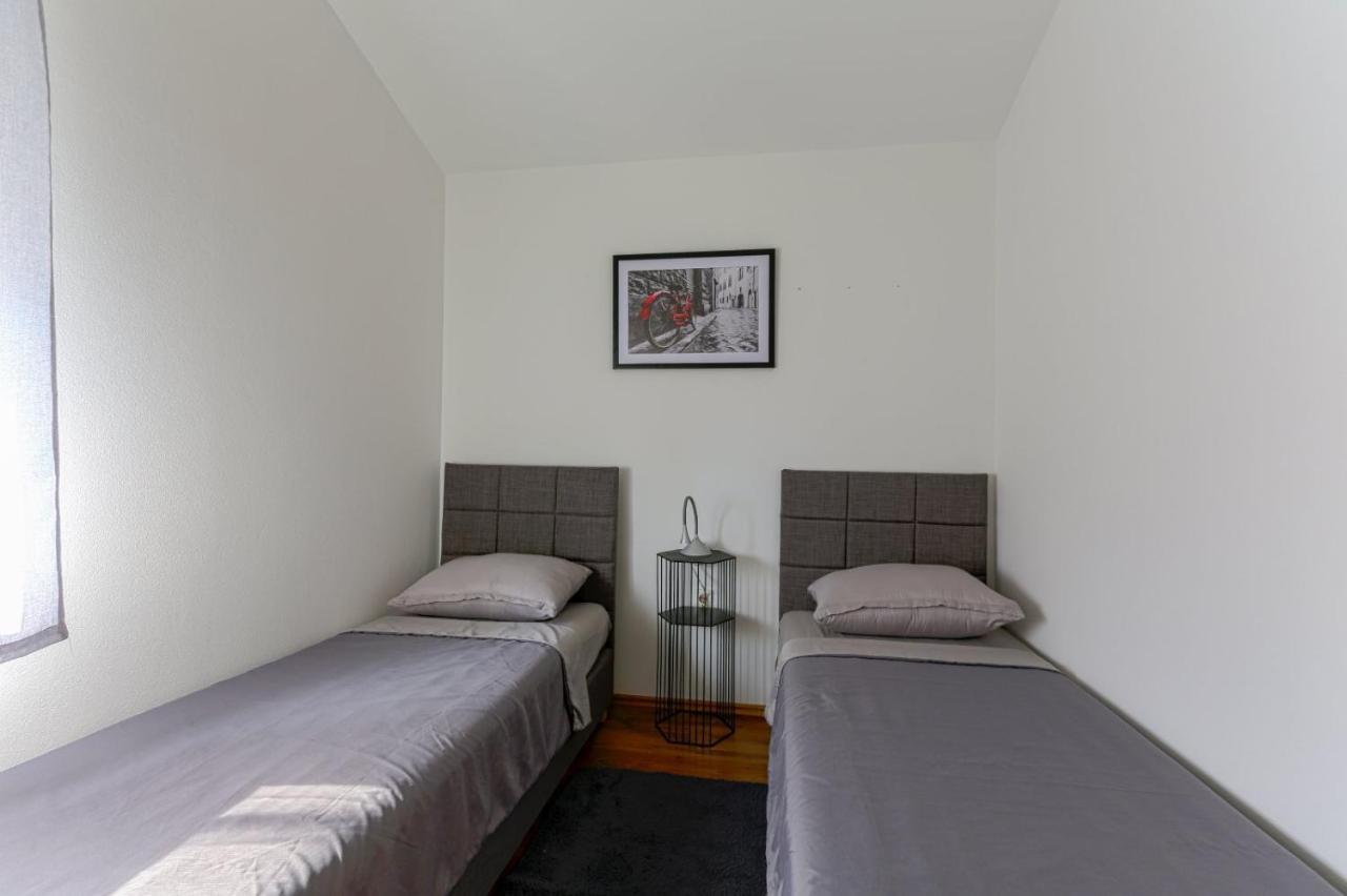 Apartman M&A Apartment พูลา ภายนอก รูปภาพ