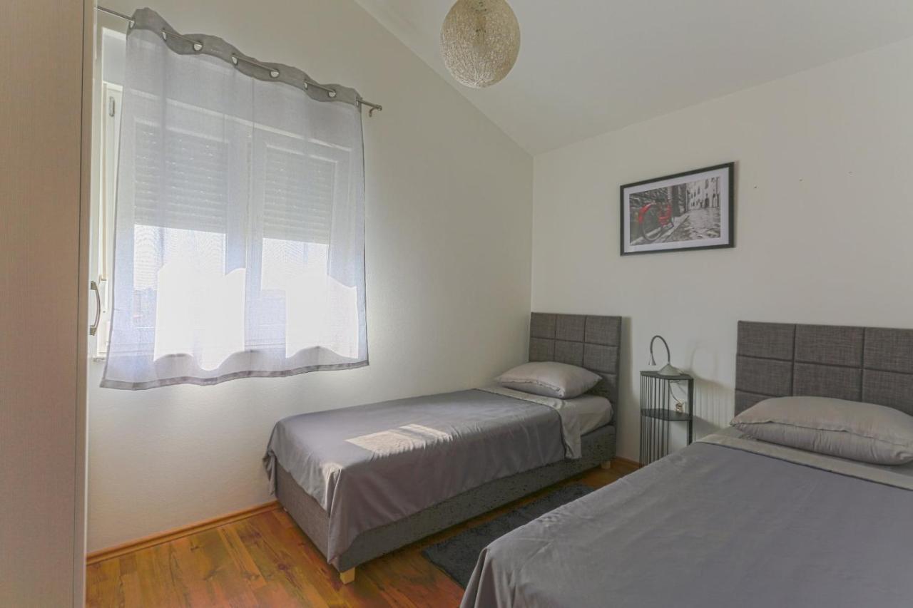 Apartman M&A Apartment พูลา ภายนอก รูปภาพ